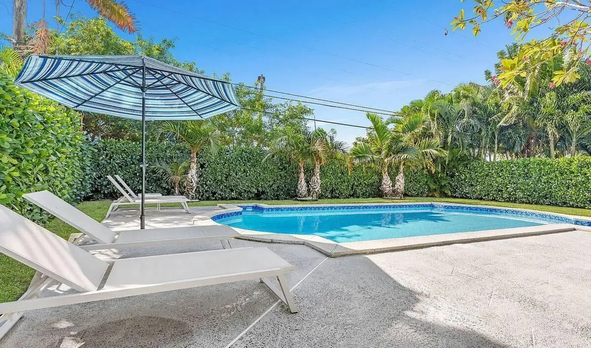 c3f87448-28f3-42ff-8852-1bd252d29fbd at 322 Maddock Street, West Palm Beach