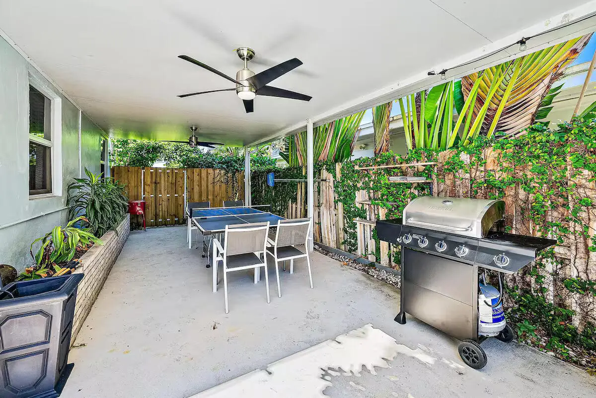 5f408892-f984-48e6-8f8d-514533058e0b at 322 Maddock Street, West Palm Beach