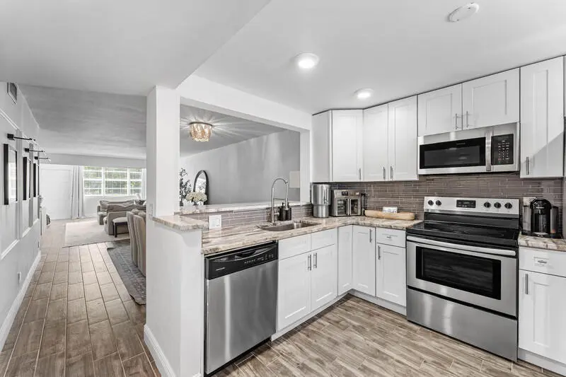 Kitchen at 2960 SW 22nd Avenue 8030, Delray Beach