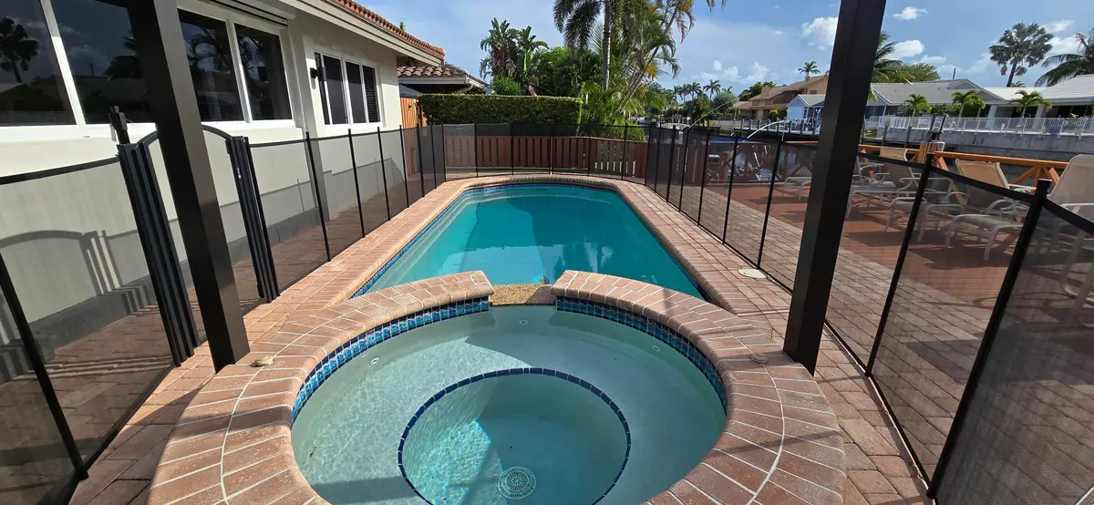Pool & Spa on the water at 4011 NE 27th Terrace, Lighthouse Point