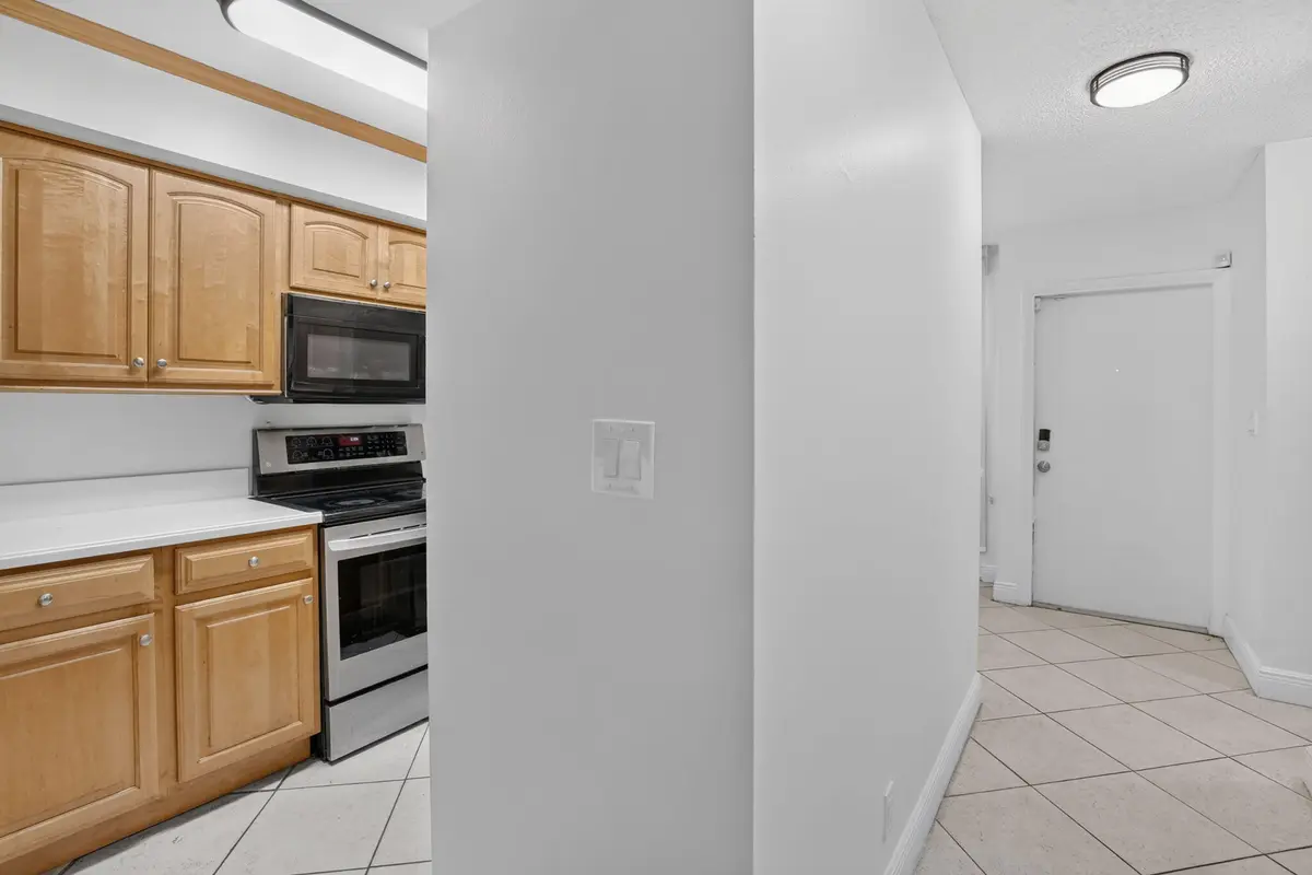 22-web-or-mls-_A7A6639 at 2931 SW 87TH Terrace 1922, Davie