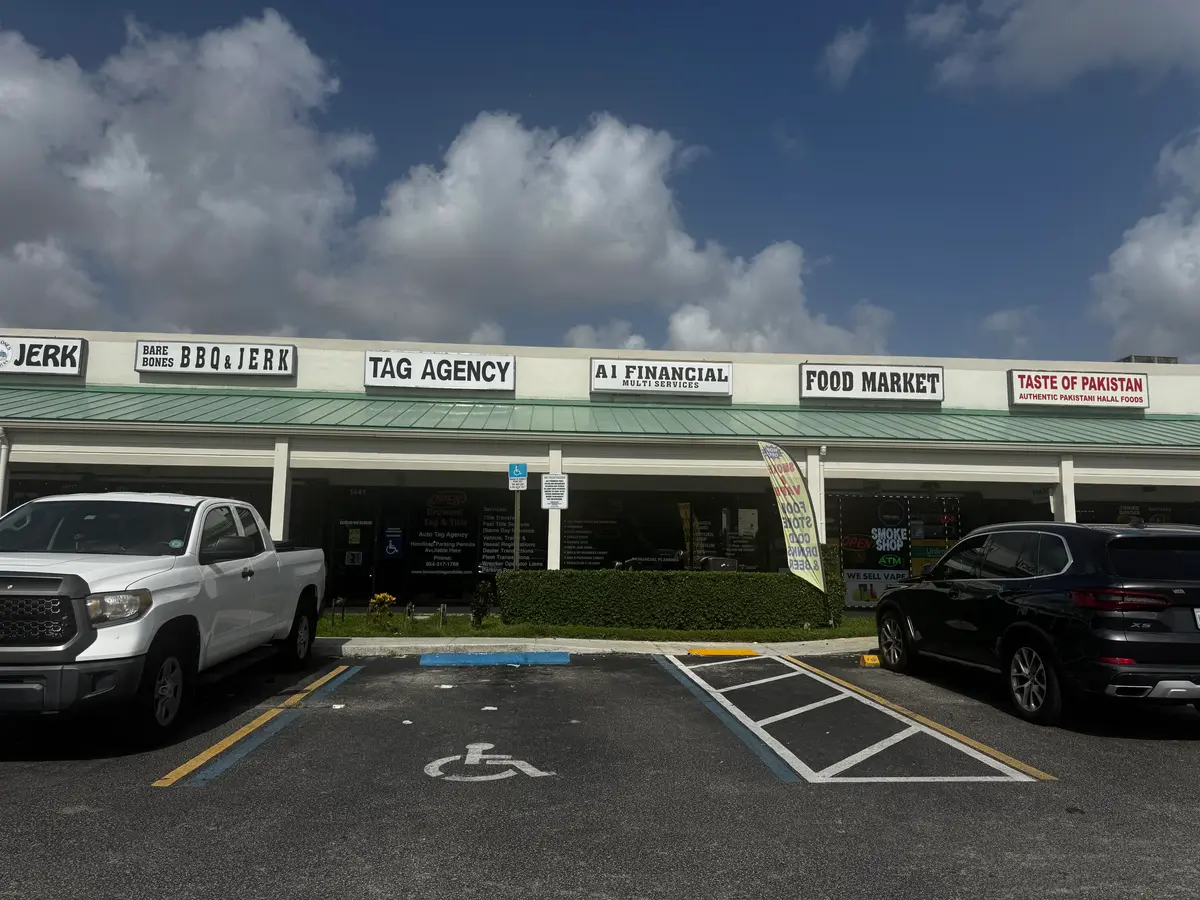 IMG_0430 at 1431 N Palm Avenue, Pembroke Pines