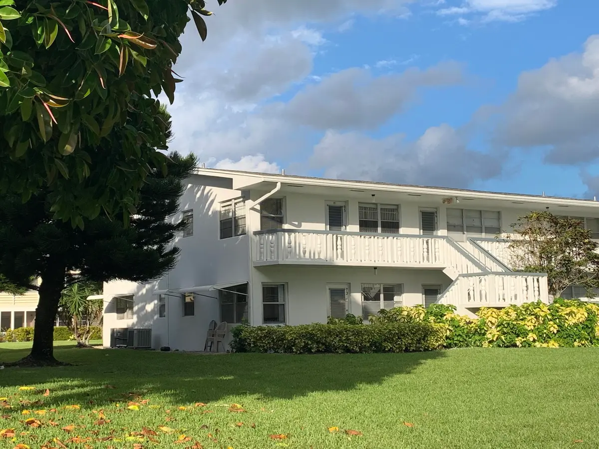 CORNER 2 BEDROOM at 85 Salisbury D, West Palm Beach