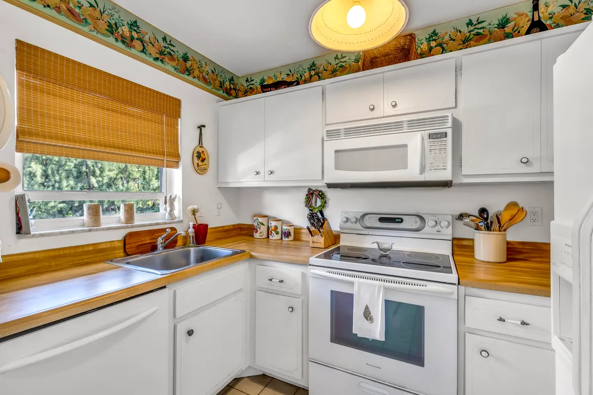 139 9 at 139 SUNRISE Avenue 2080, Palm Beach