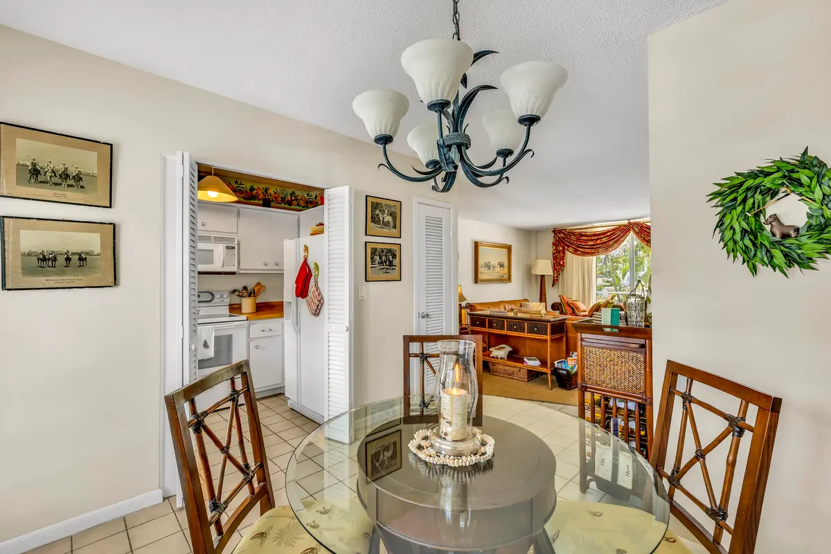 139 11 at 139 SUNRISE Avenue 2080, Palm Beach