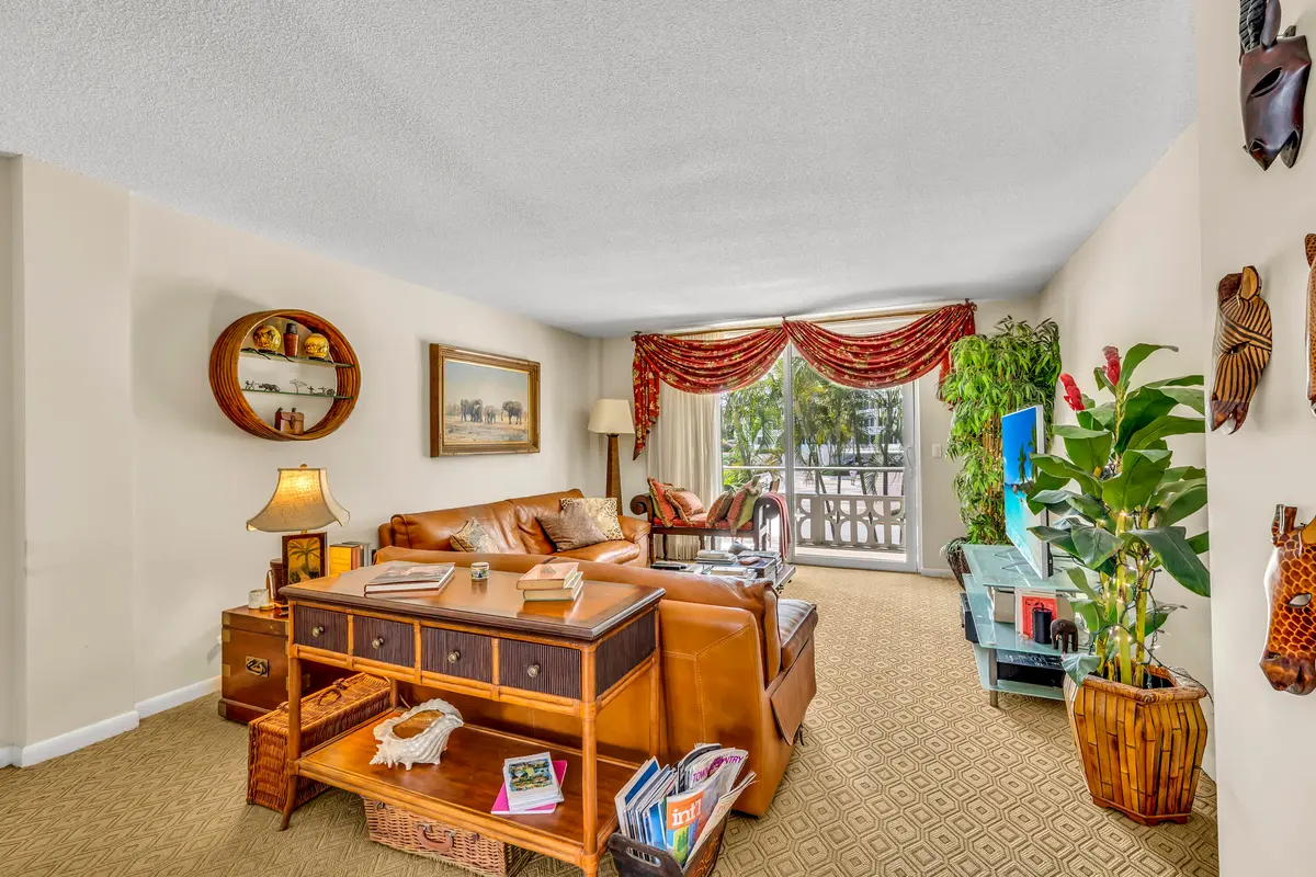 139 12 at 139 SUNRISE Avenue 2080, Palm Beach