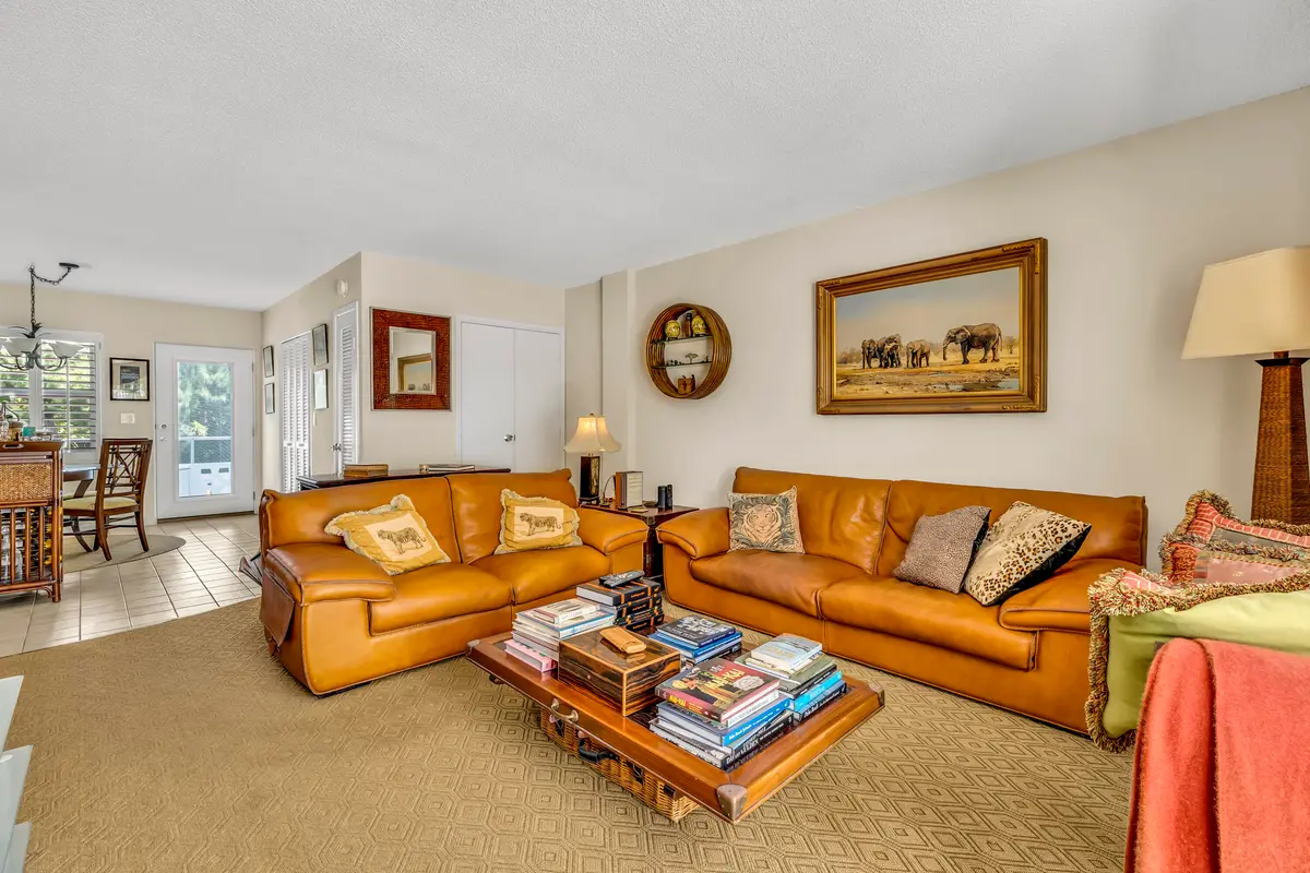 139 14 at 139 SUNRISE Avenue 2080, Palm Beach