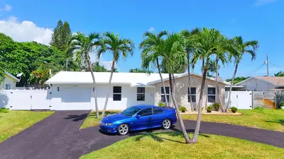 2621 NE 51ST Court, Lighthouse Point – Single Family Residence for sale