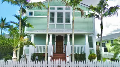 9172 SE Apollo Street, Hobe Sound – Single Family Residence for sale