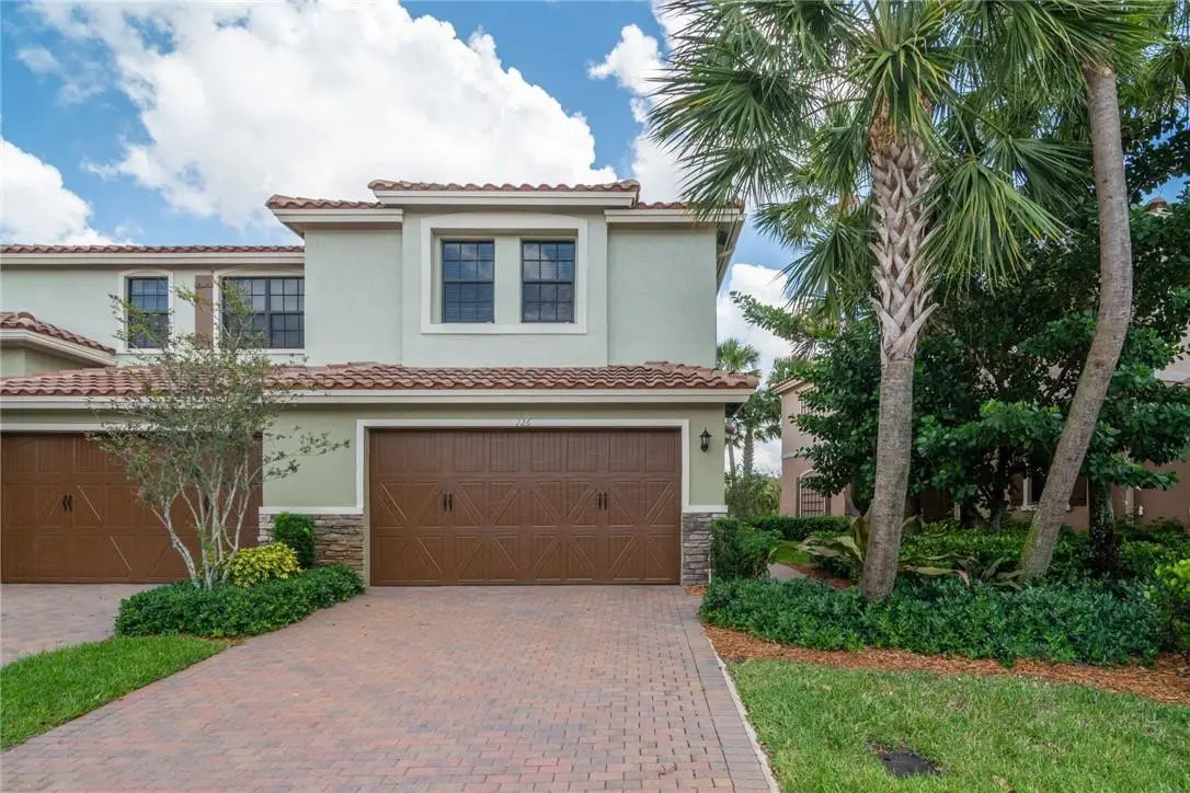 Photo 2 at 126 Riverwalk Circle 126, Plantation