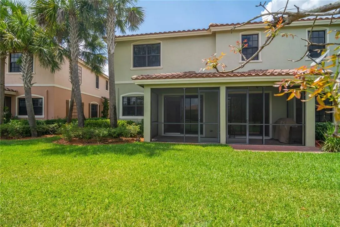 Photo 4 at 126 Riverwalk Circle 126, Plantation
