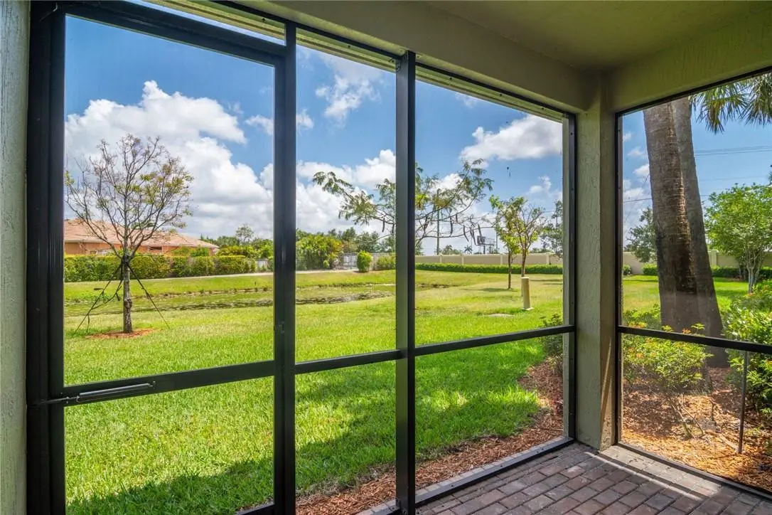 Photo 5 at 126 Riverwalk Circle 126, Plantation