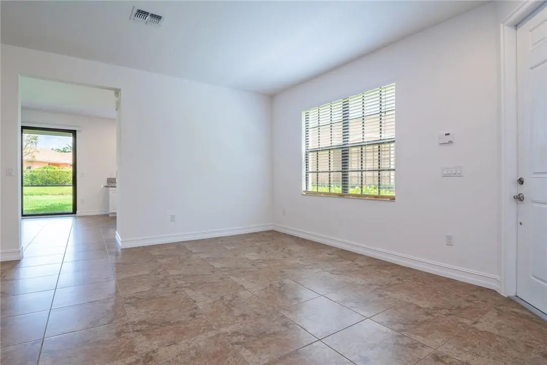 Photo 6 at 126 Riverwalk Circle 126, Plantation