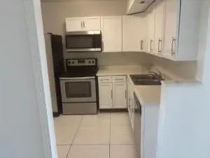 AQcHVfBPKUaf50RgyVbT_EnKh6HBzUL86e2Zdw6z at 3600 NW 21ST Street 406, Lauderdale Lakes