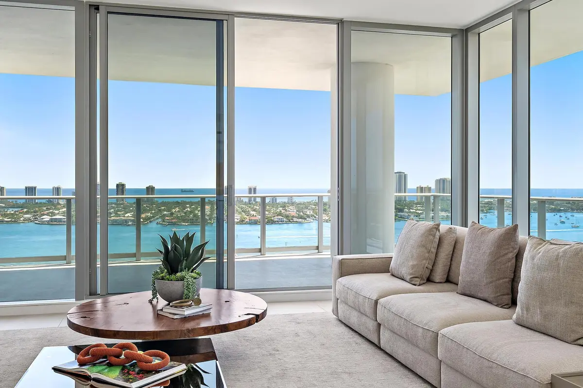 220 Lake Shore Dr unit 2212-11 at 220 Lake Shore Drive 2212, Lake Park