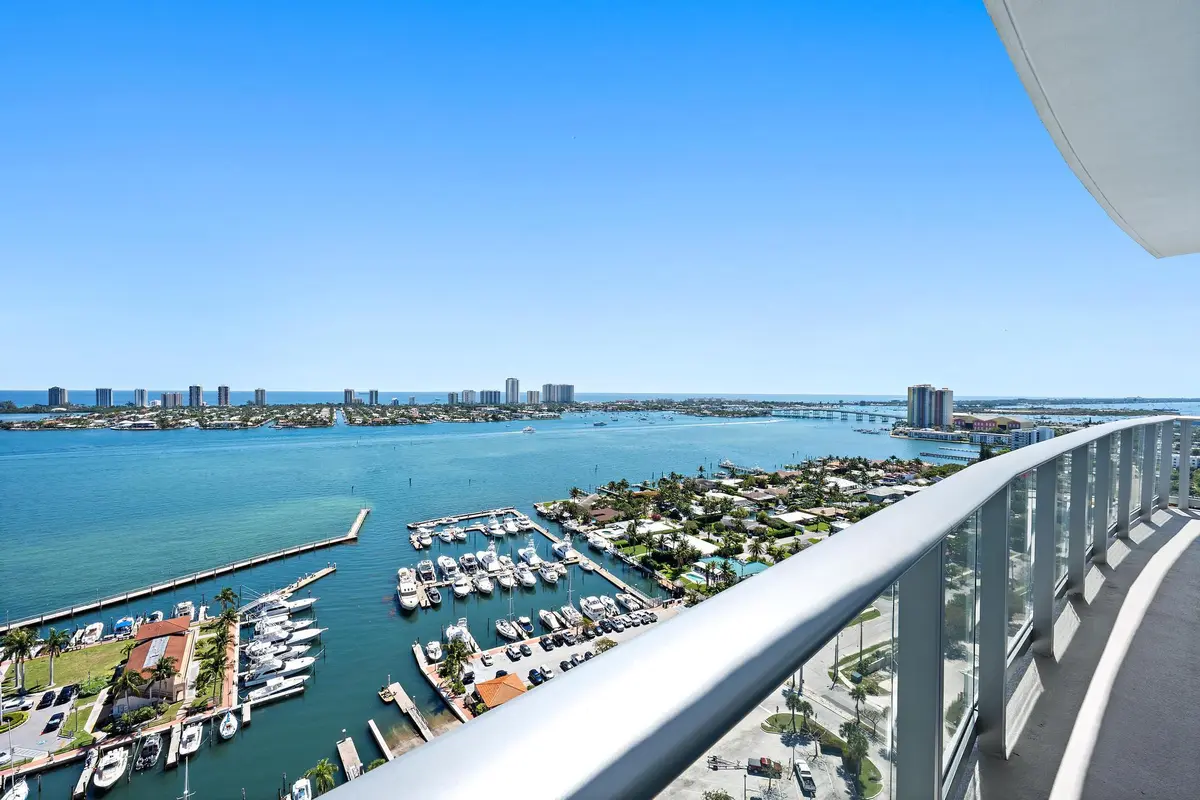 220 Lake Shore Dr unit 2212-31 at 220 Lake Shore Drive 2212, Lake Park