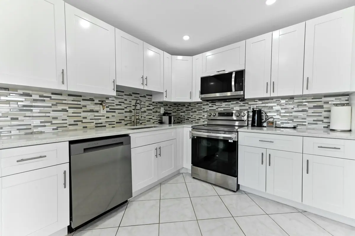 tempImageY0tlDN at 528 Burgundy K Avenue, Delray Beach