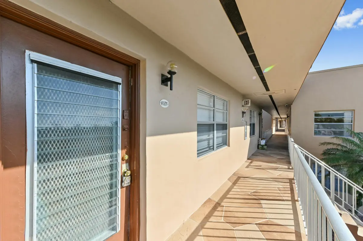 tempImages7AlXt at 528 Burgundy K Avenue, Delray Beach