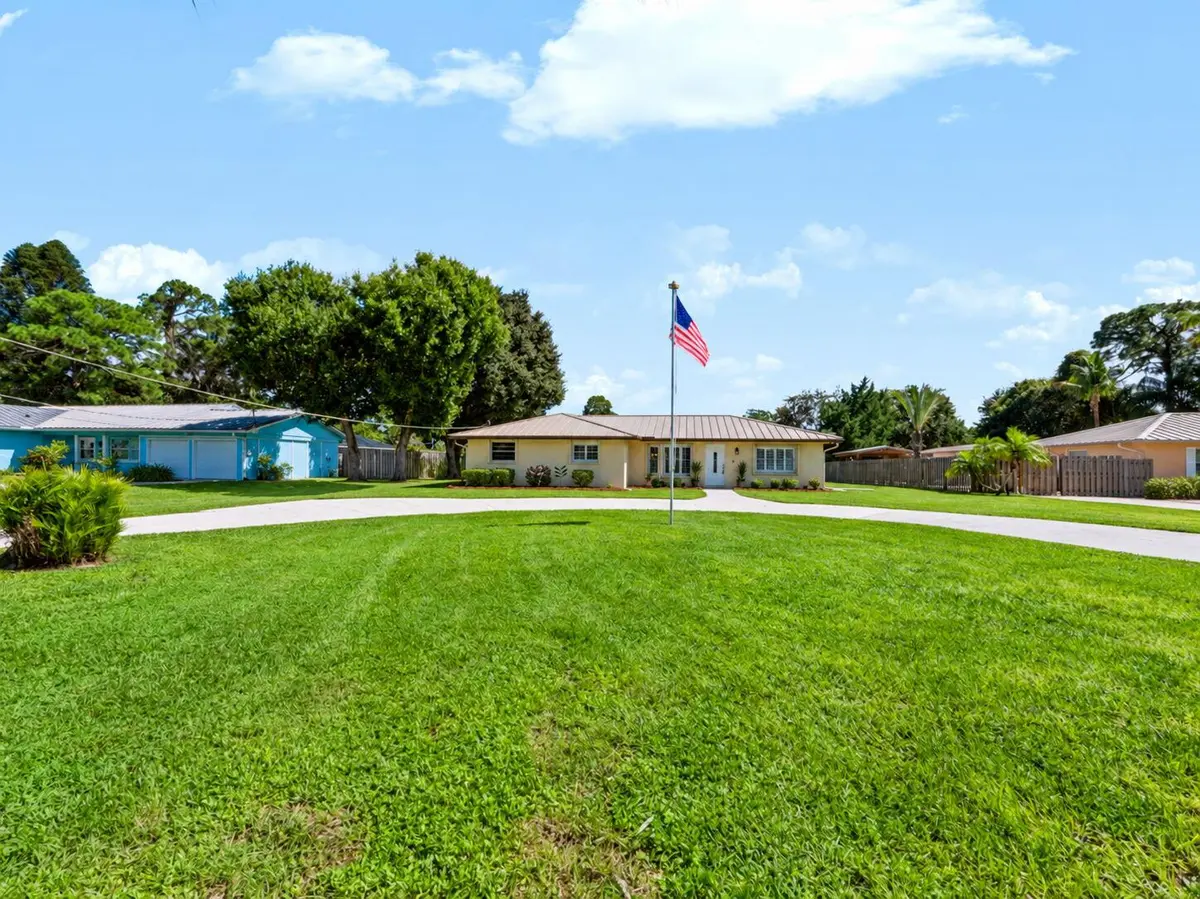 Front of the House at 1550 SW WILDCAT Trail, Stuart