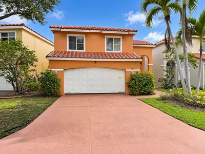 1430 N Trafalgar Circle, Hollywood – Single Family Residence for rent