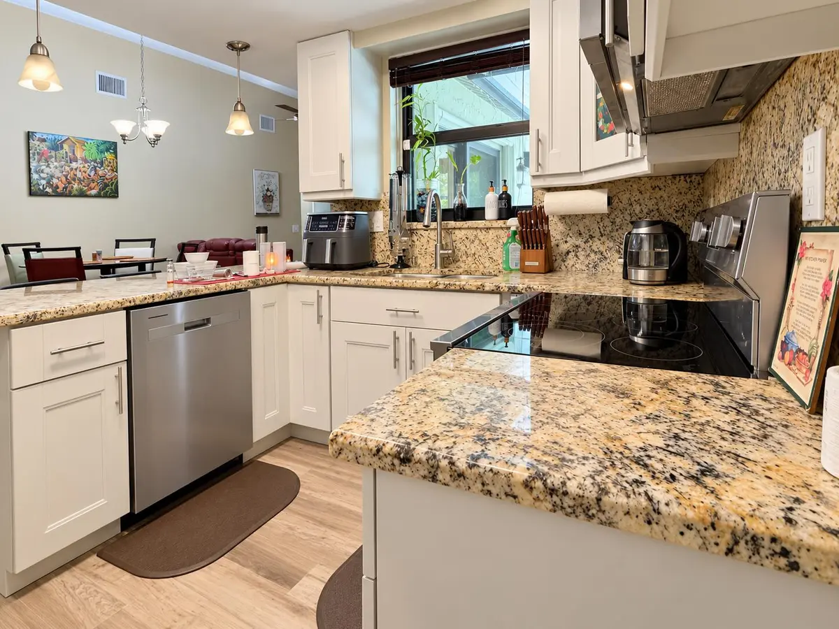 Kitchen at 11363 FAIRFIELD Court, Wellington