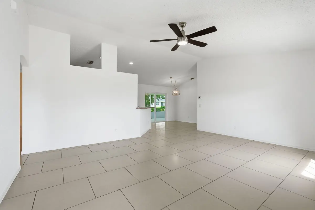 19-web-or-mls-453_SW_Columbus_Dr_09089 at 453 SW COLUMBUS Drive, Port St. Lucie