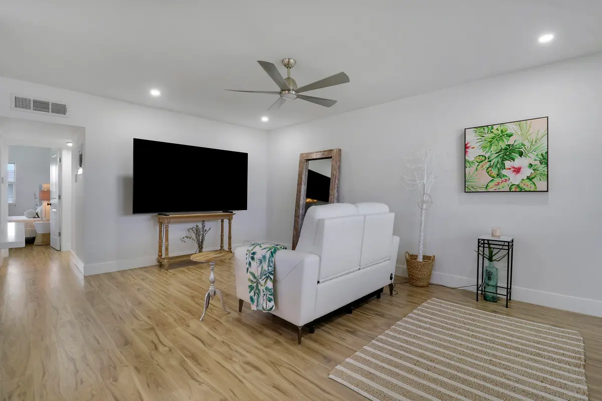 House 4-15 at 112 Salisbury E, West Palm Beach