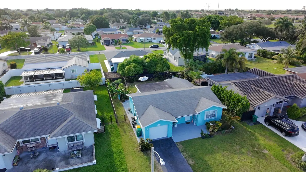 dji_fly_20260927_172212_0644_17905446503 at 8201 NW 103RD Avenue, Tamarac