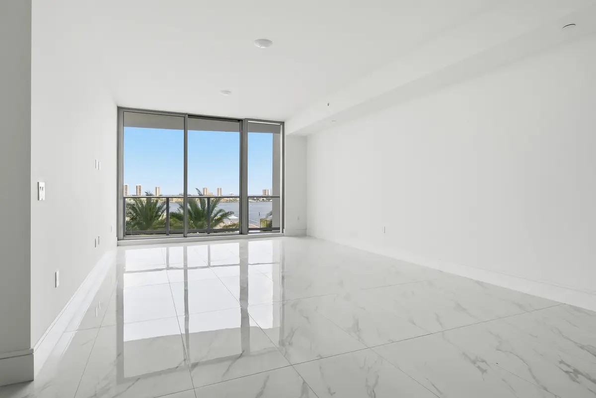 220-LAKESHORE-DRIVE-804-33403-002 at 220 Lake Shore Drive 804, Lake Park