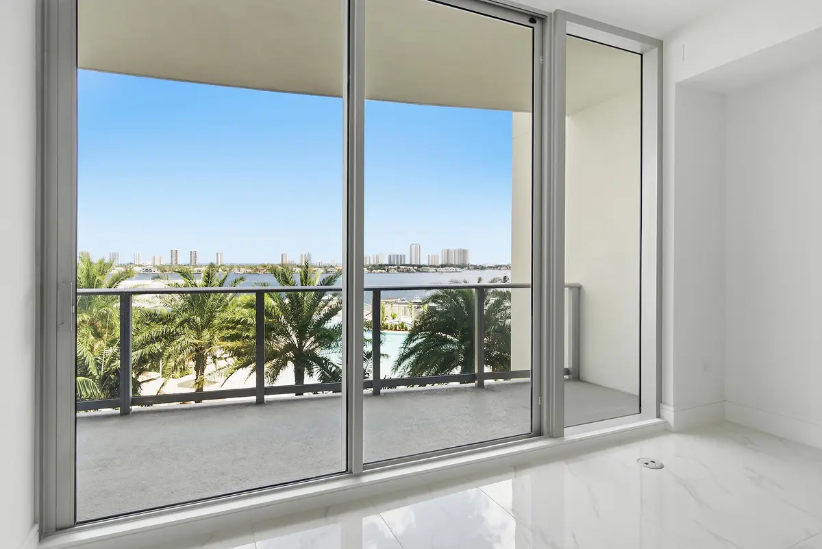 220-LAKESHORE-DRIVE-804-33403-003 at 220 Lake Shore Drive 804, Lake Park