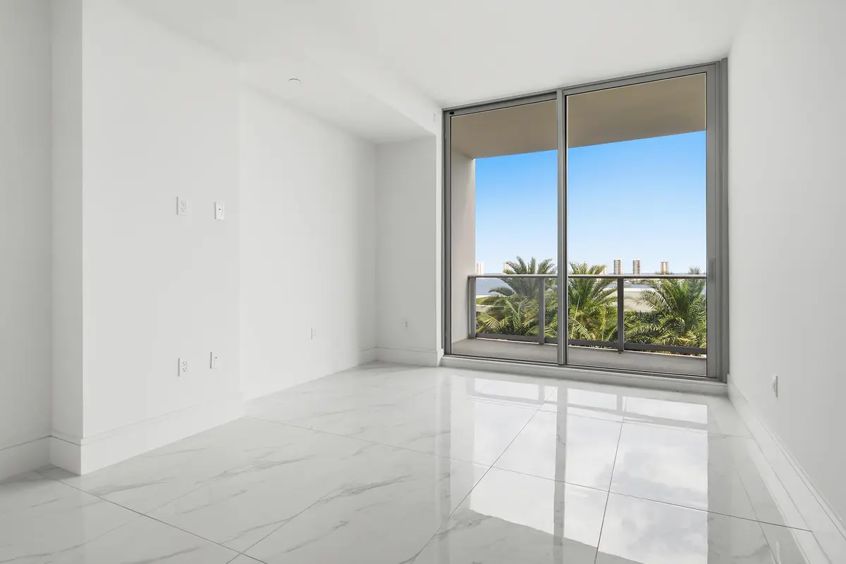 220-LAKESHORE-DRIVE-804-33403-007 at 220 Lake Shore Drive 804, Lake Park