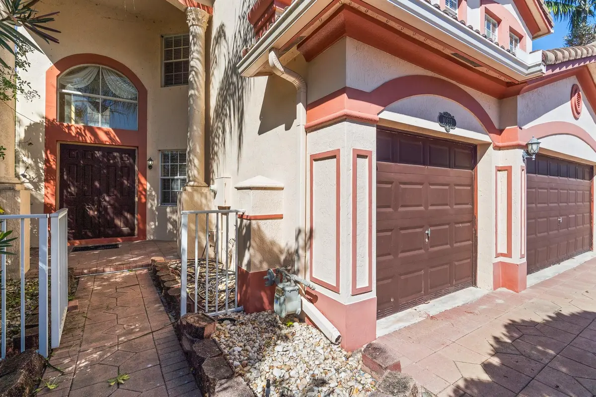 Photo 2 at 10633 OLD HAMMOCK Way, Wellington