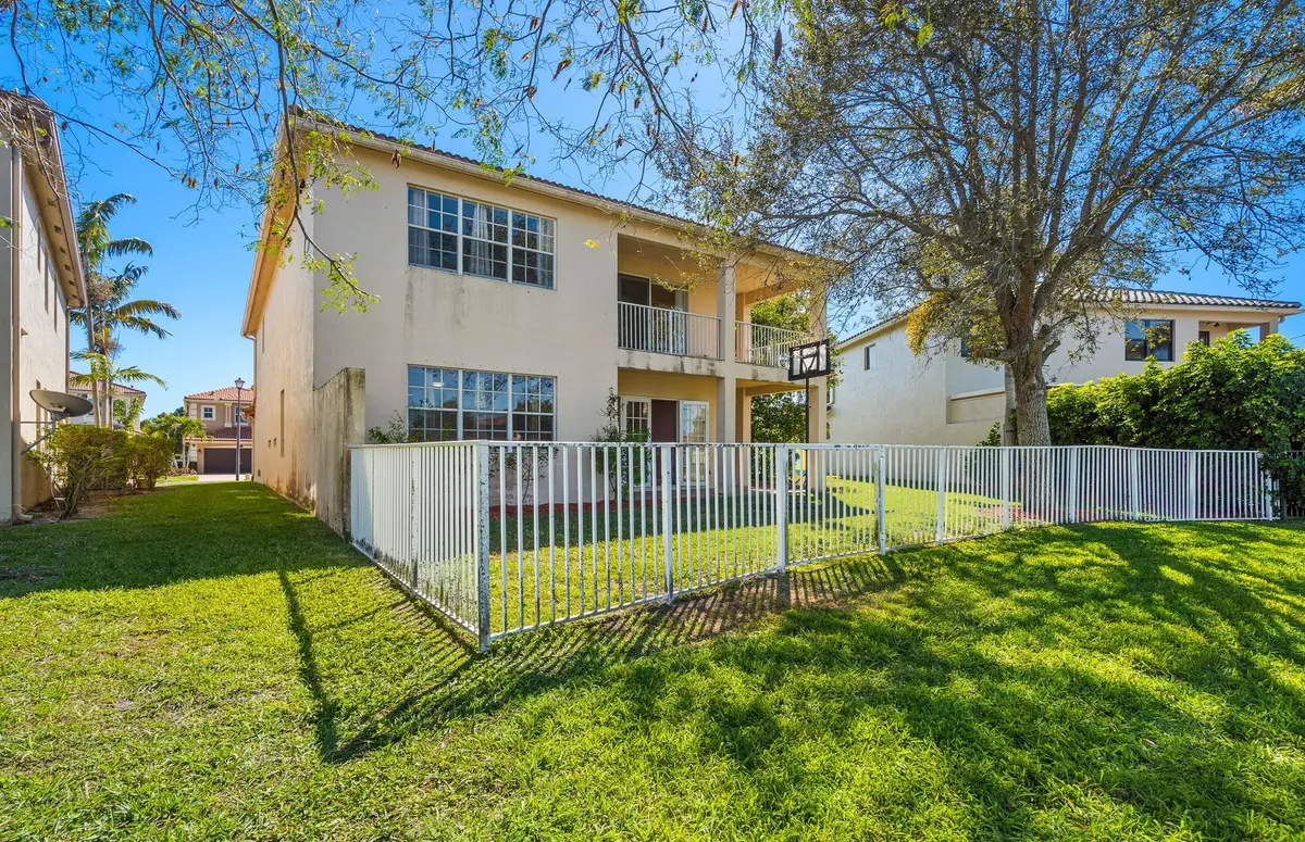 Photo 4 at 10633 OLD HAMMOCK Way, Wellington