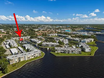 1950 SW PALM CITY Road 5-106, Stuart – Condominium for sale