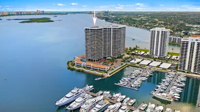 100 Lakeshore Drive 251, North Palm Beach – Condominium for sale