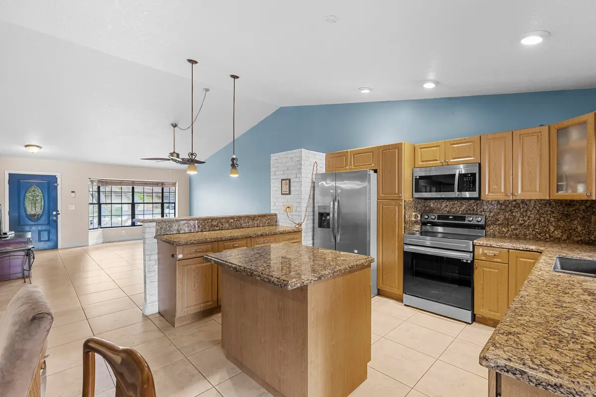 R6II9428 at 2872 NW 95th Avenue, Coral Springs