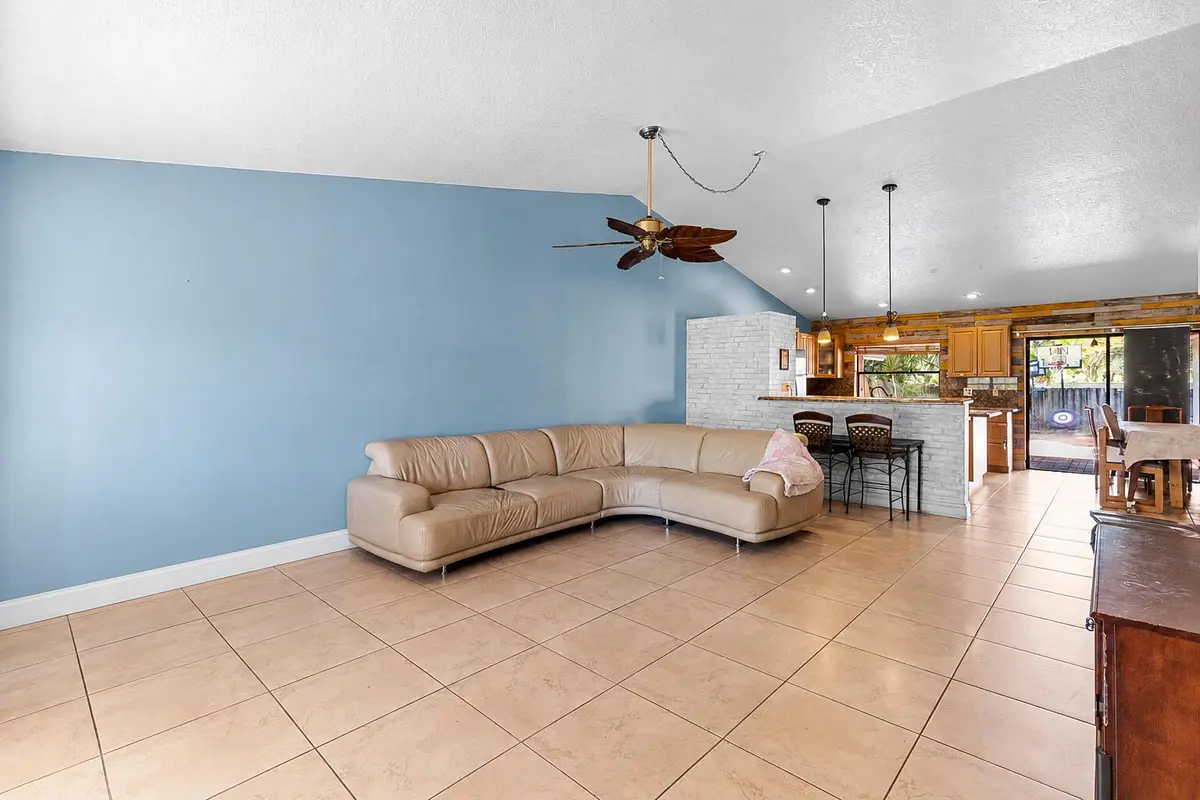 B931F051-723D-4473-8794-109B969A264A at 2872 NW 95th Avenue, Coral Springs