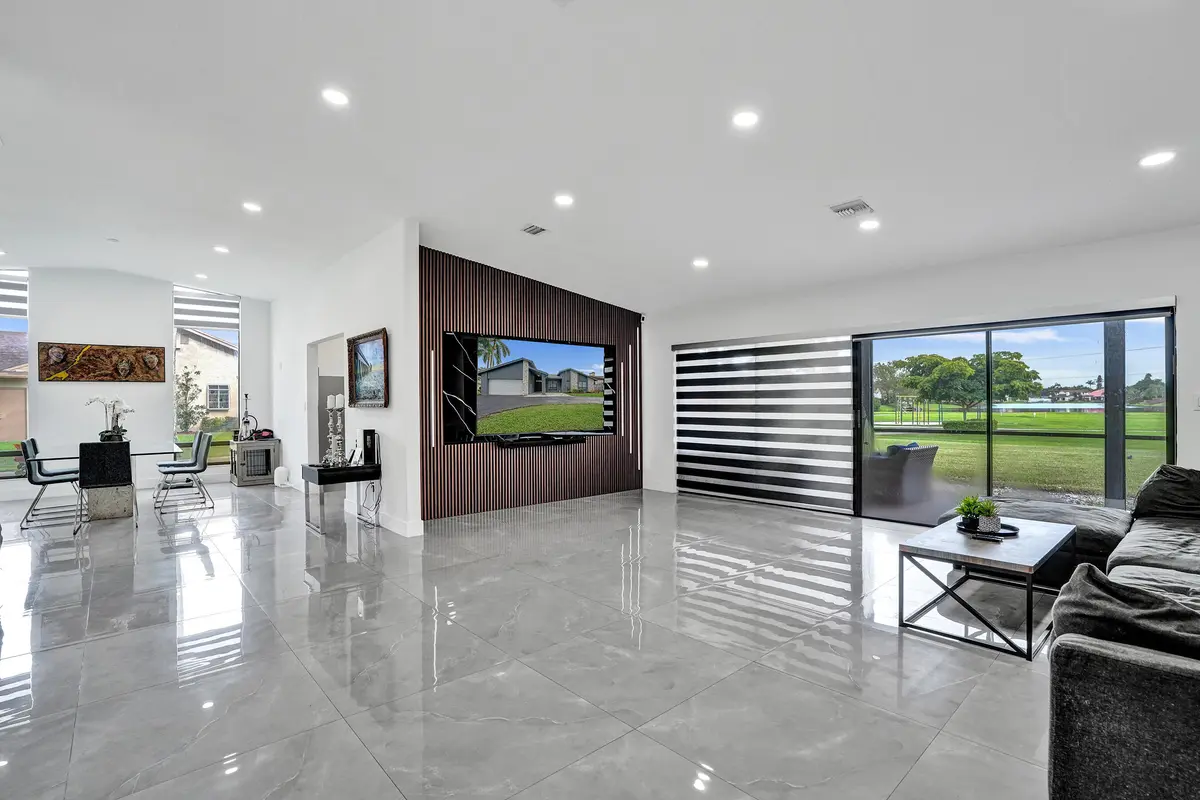 DSC01310 at 11700 S ISLAND Road, Cooper City