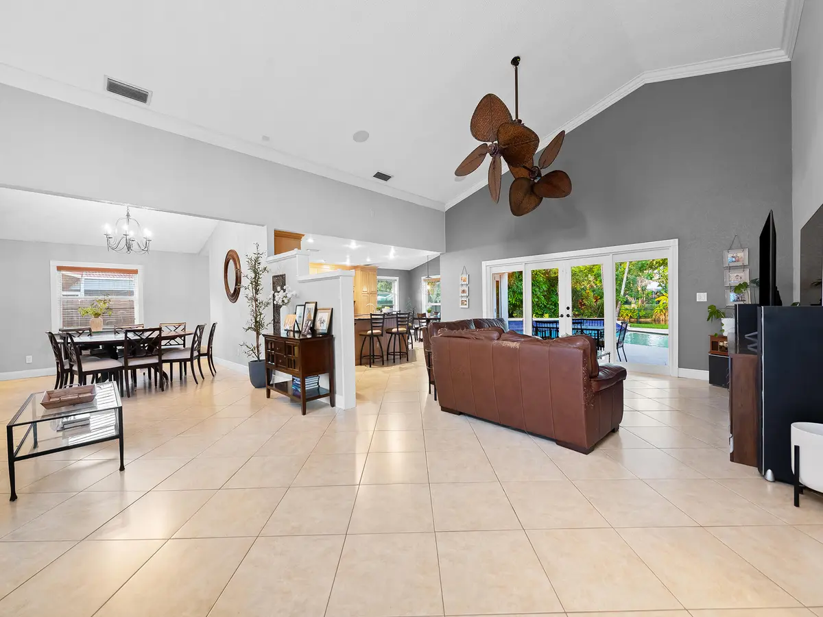 DSC_9130 at 875 NW 83rd Drive, Coral Springs
