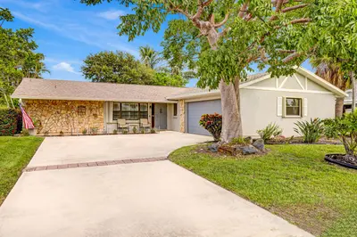 1902 EUCALYPTUS Avenue, Hutchinson Island – Single Family Residence for sale
