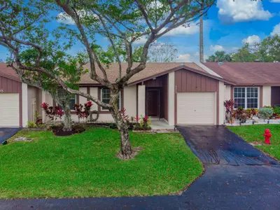 5300 BREADFRUIT Circle, Delray Beach – Villa for rent