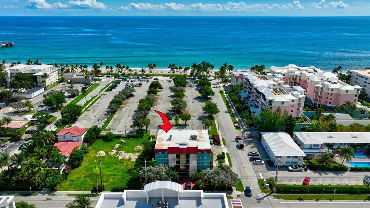 Aerial at 180 SE 20th Avenue 403, Deerfield Beach