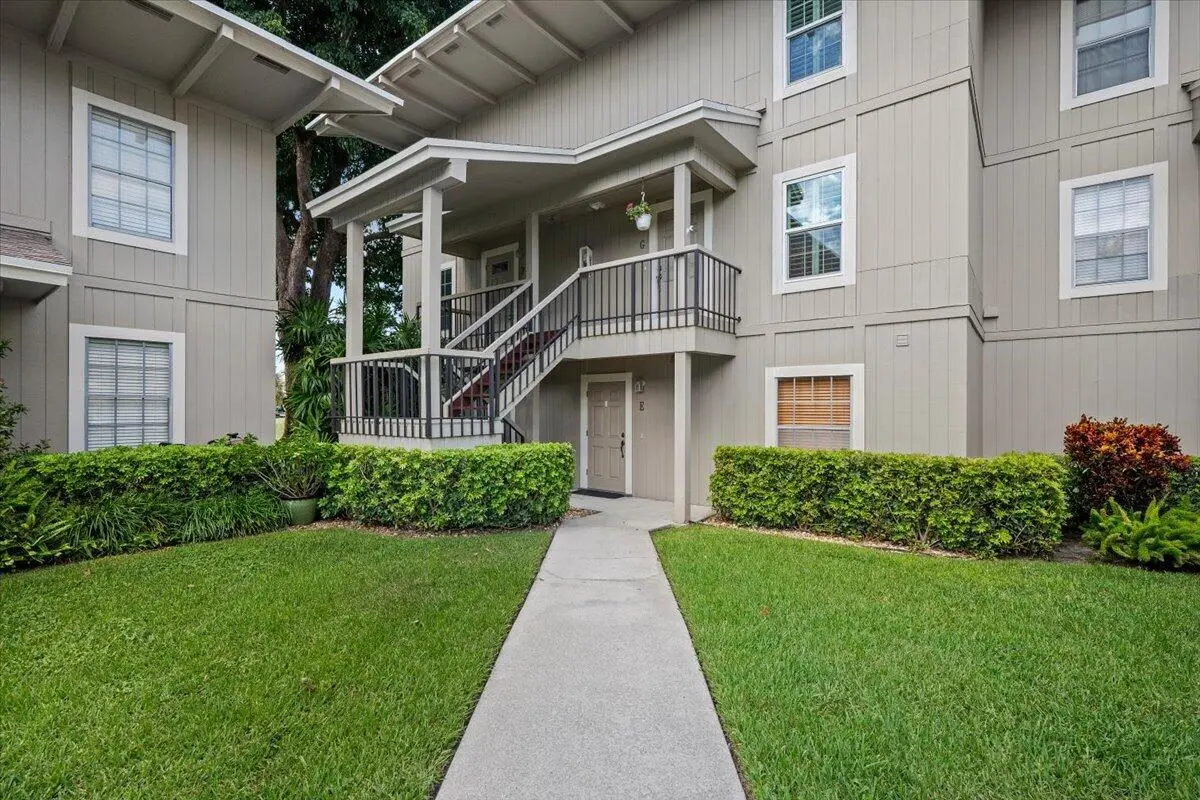 03-LUX_3538 at 18350 SE Wood Haven Lane, Jupiter