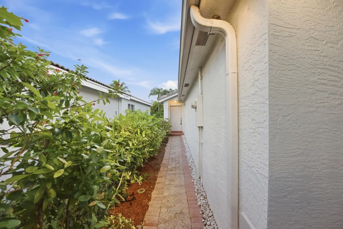 4__jjl5745 at 5231 NW 117TH Avenue, Coral Springs