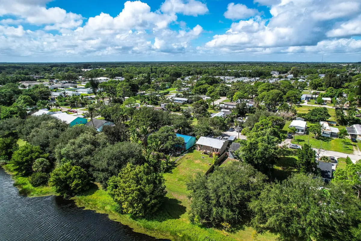 Aerial at 5275 SE Horizon Avenue, Stuart