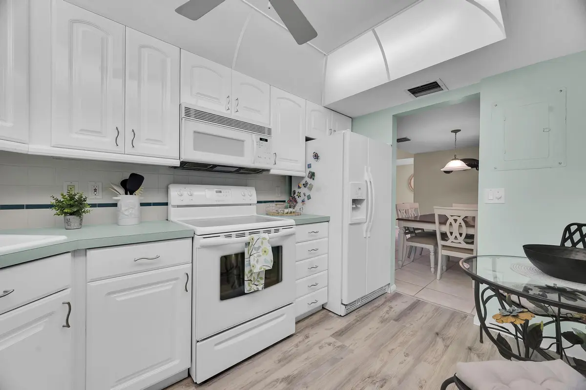 Kitchen at 3492 NE Causeway Boulevard 103, Jensen Beach