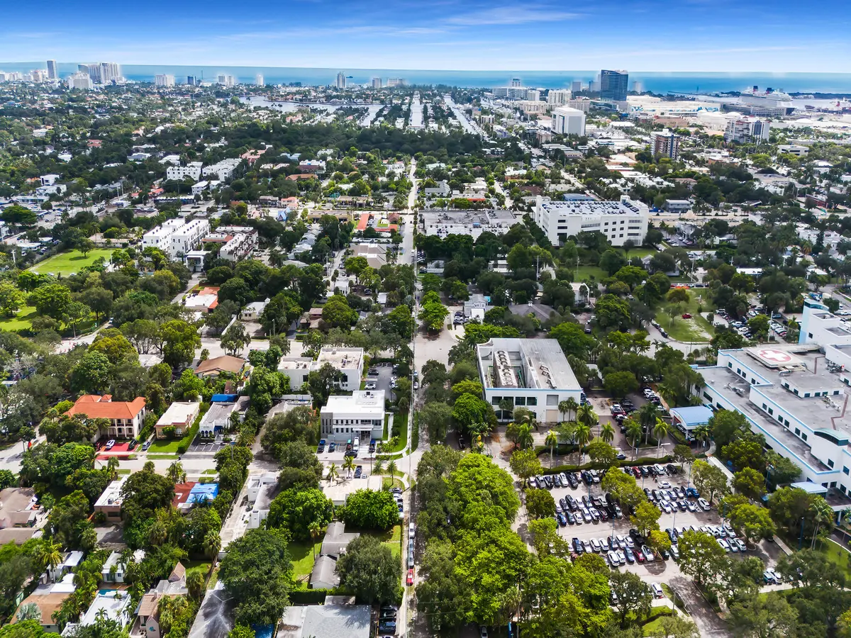 DJI_20260921111728_0063_D at 111 SE 14TH Street, Fort Lauderdale