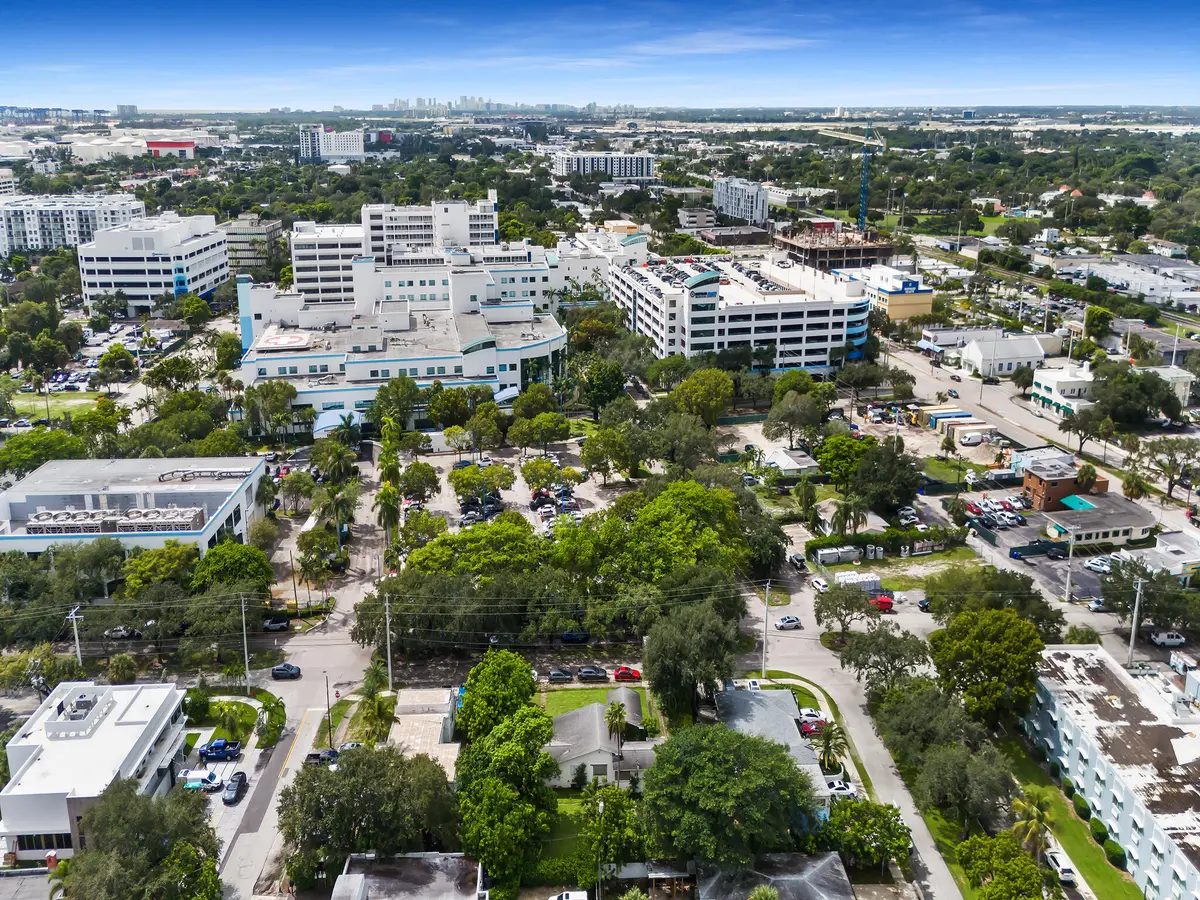 DJI_20260921111849_0072_D at 111 SE 14TH Street, Fort Lauderdale