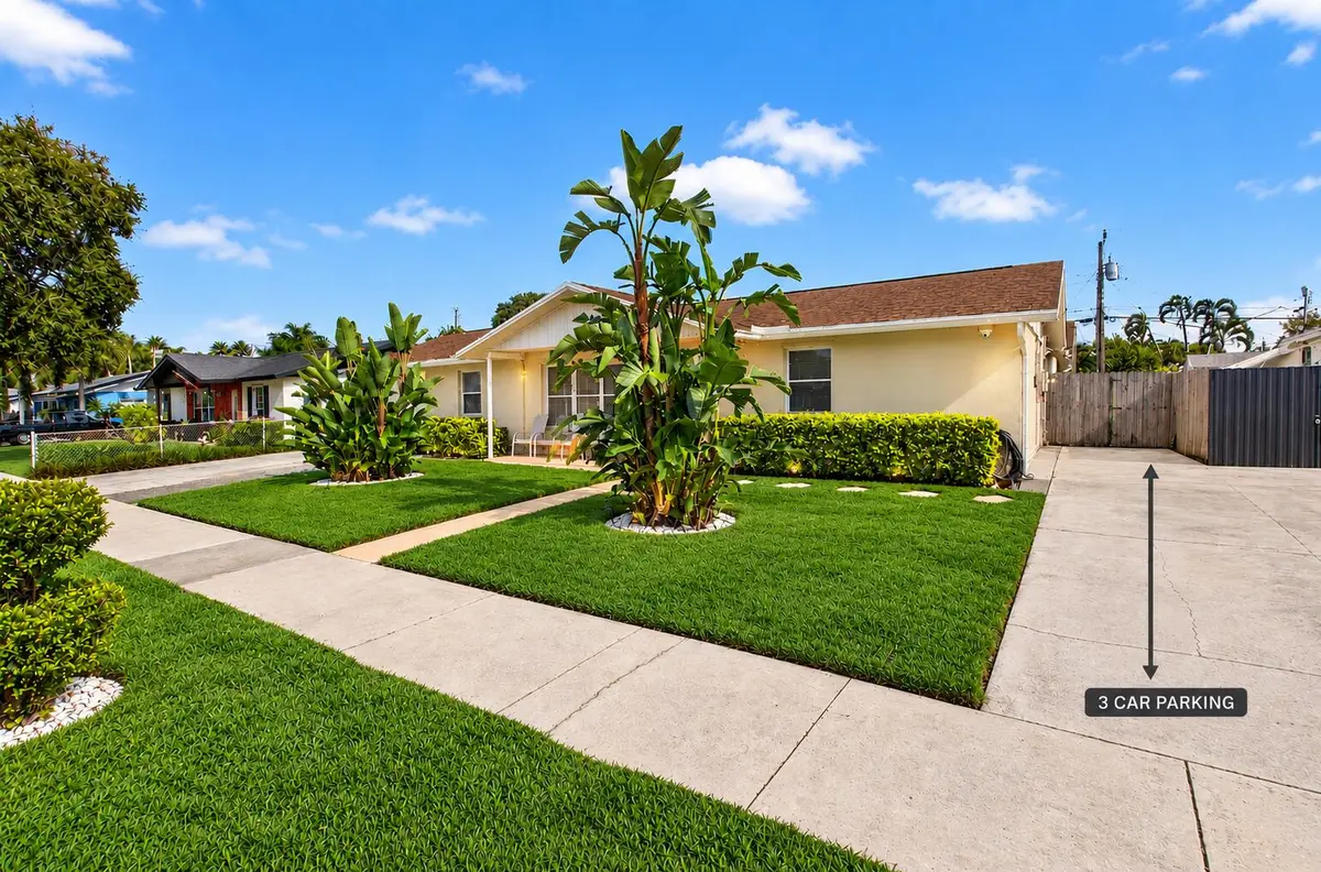 3 Car Parking on Right Side at 1213 W BROWARD Street, Lantana