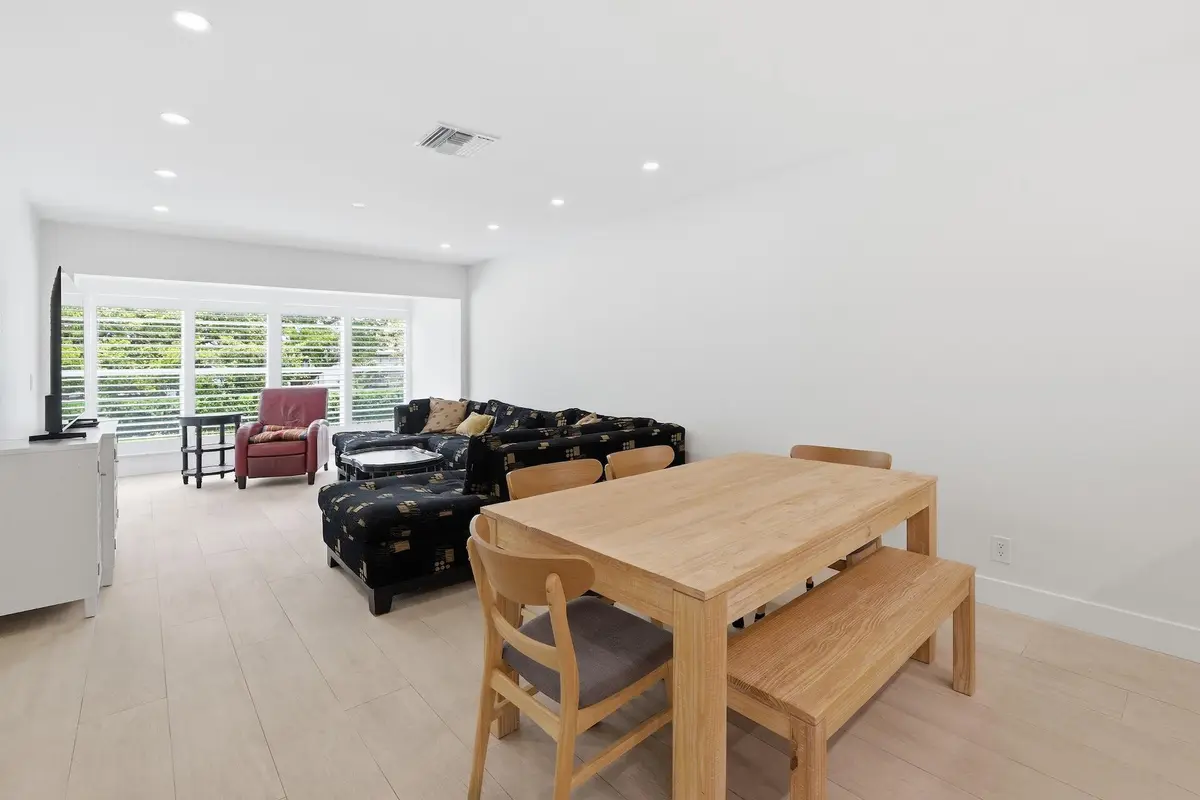 dining room at 1011 Flame Vine Avenue 203, Delray Beach